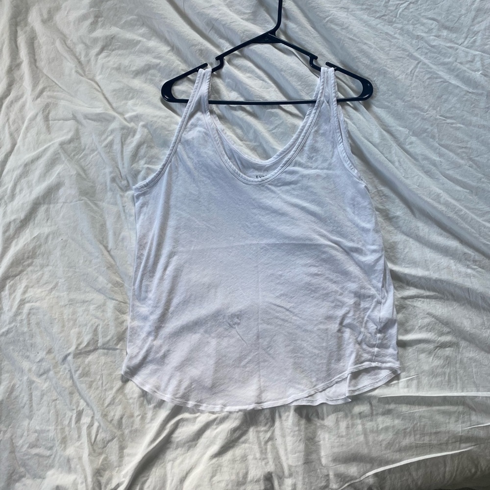 White Everlane Air Tank